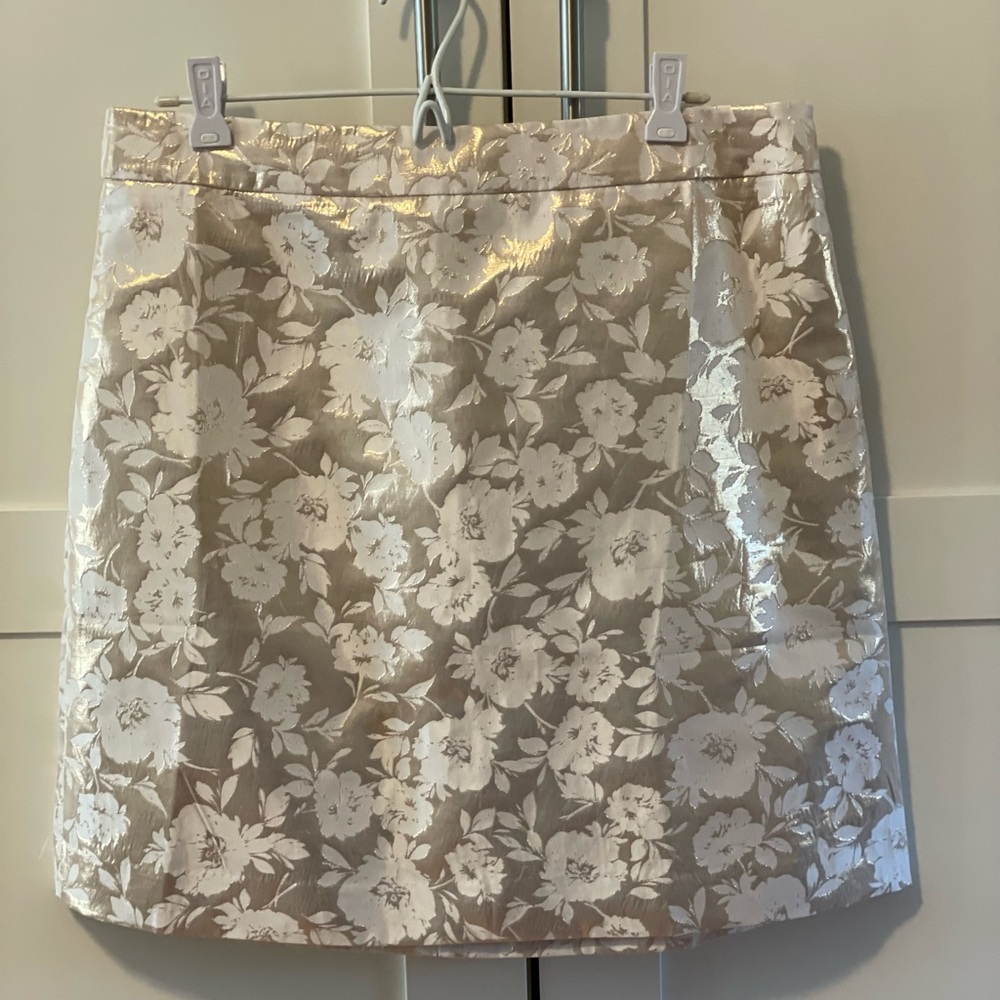 J. Crew beautiful floral metallic gold & cream skirt, women’s sz 12, GUC - Picture 10 of 11